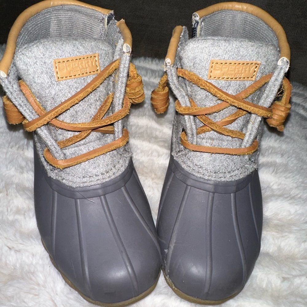 Girls Sperry duck boots size 10M